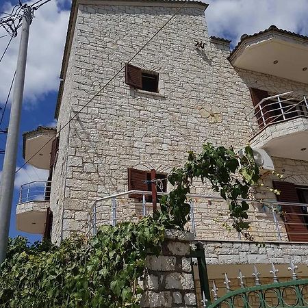 Sarandë Eglent'S Tourist House酒店 外观 照片