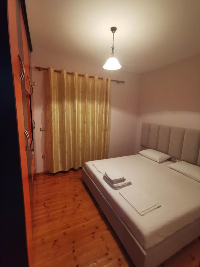 Sarandë Eglent'S Tourist House酒店 外观 照片