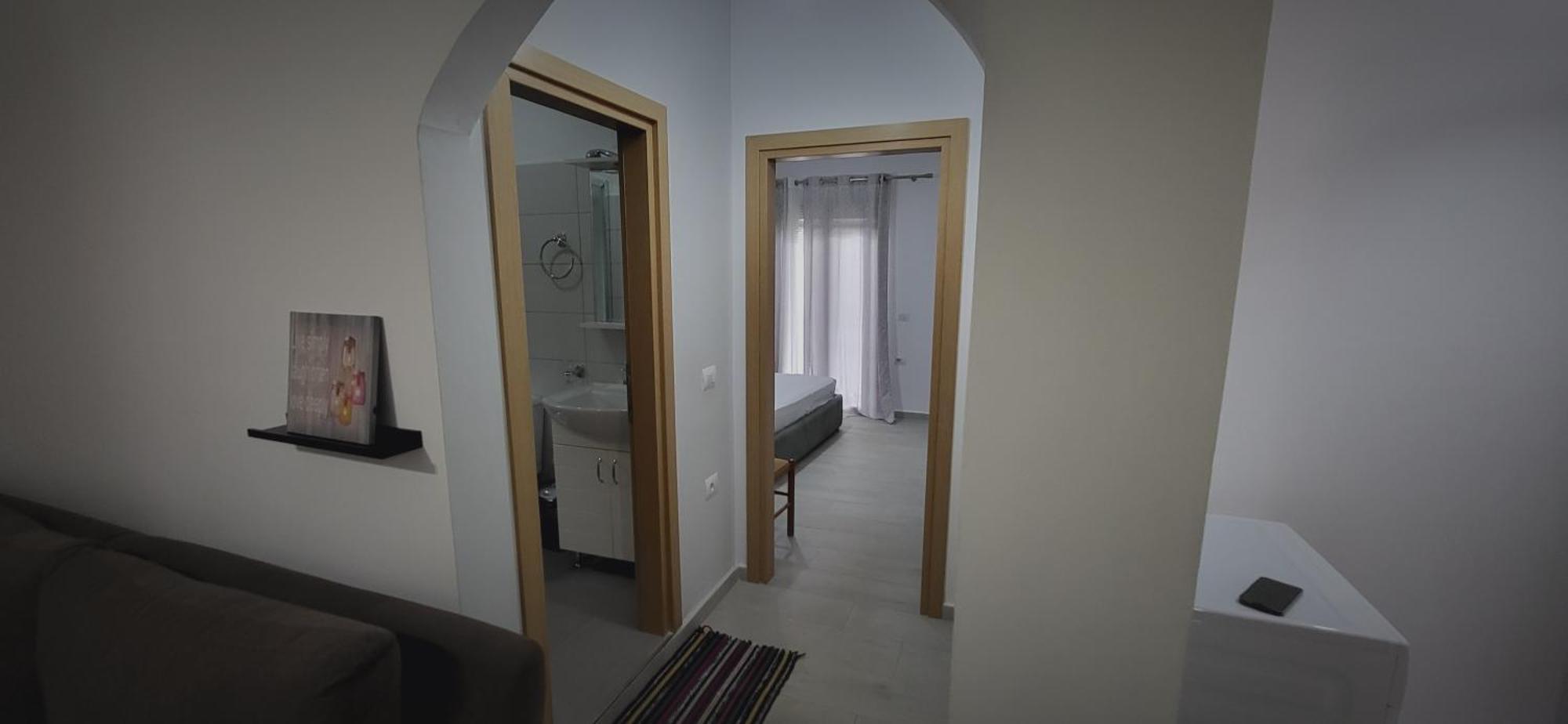 Sarandë Eglent'S Tourist House酒店 外观 照片