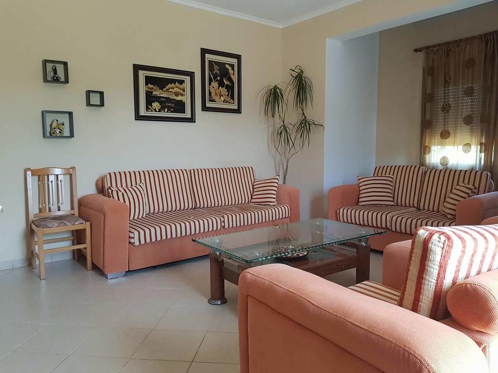 Sarandë Eglent'S Tourist House酒店 外观 照片