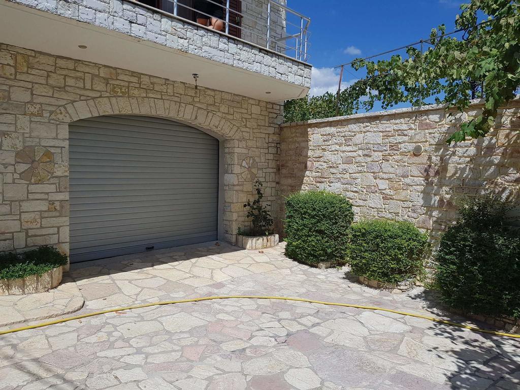 Sarandë Eglent'S Tourist House酒店 外观 照片