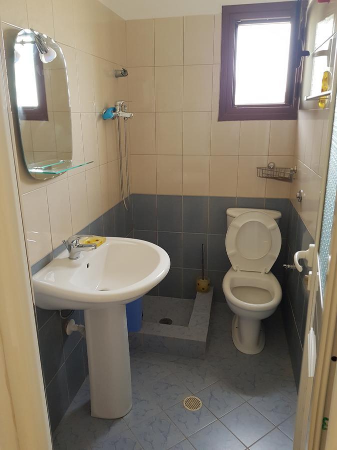 Sarandë Eglent'S Tourist House酒店 外观 照片