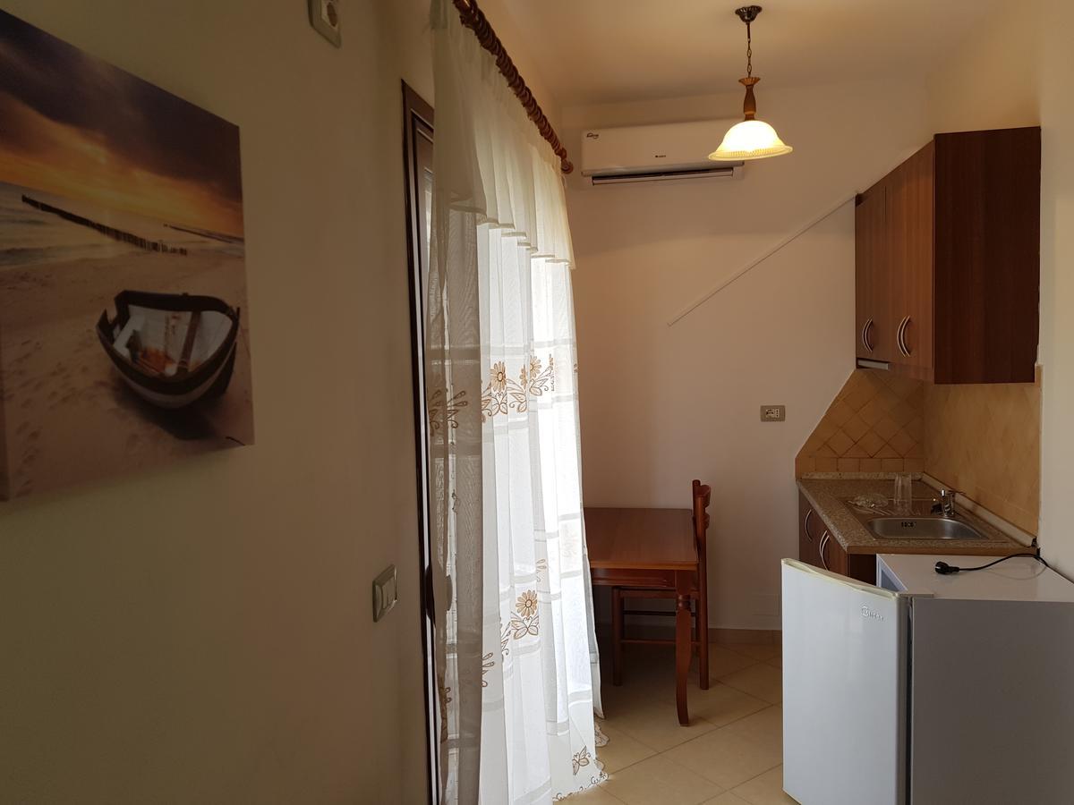 Sarandë Eglent'S Tourist House酒店 外观 照片